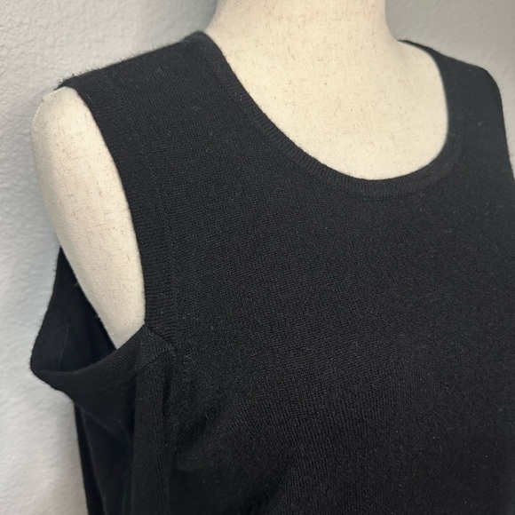 VINTAGE Donna Karan 100% Cashmere ‘cold shoulder’ sweater. Size XL. EUC. - Picture 2 of 8